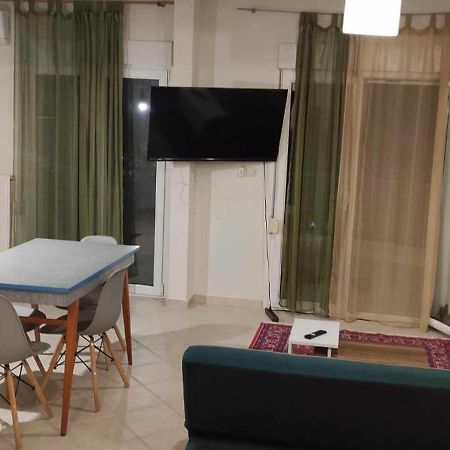 Pylaia Comfortable Apartment 2 Thessaloniki Exterior foto